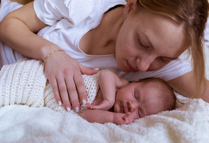 New Parents’ Guide to Safe Co-Sleeping with Your Baby