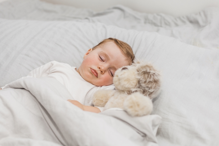 5 Common Toddler Sleep Problems & How to Deal with Them